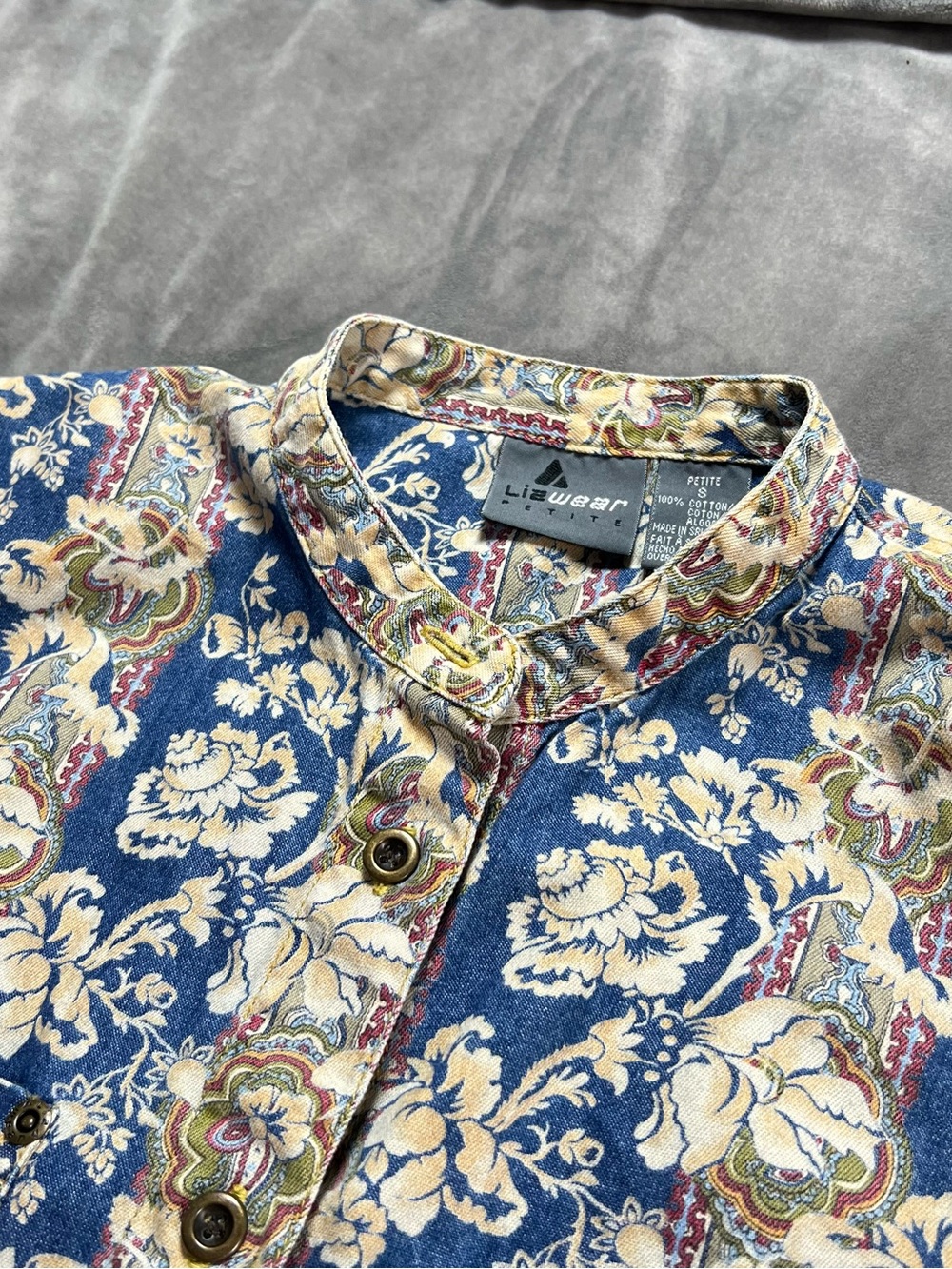 Lizwear Petite Blue Floral Button-Down Shirt